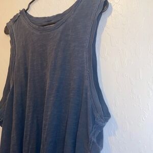 We The Free Gray Sleeveless Muscle Tee
